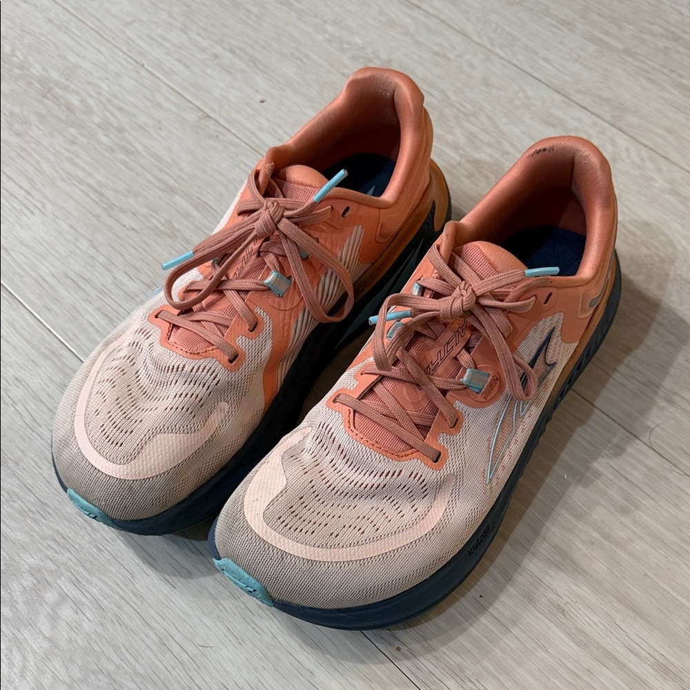 Altra Paradigm 7 Women's Coral and Teal Athletic Shoes